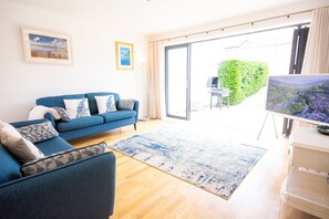 TV, fireplace - 113 Cae Du, Abersoch (Abersoch)