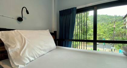 Boom Hostel Khao Sok