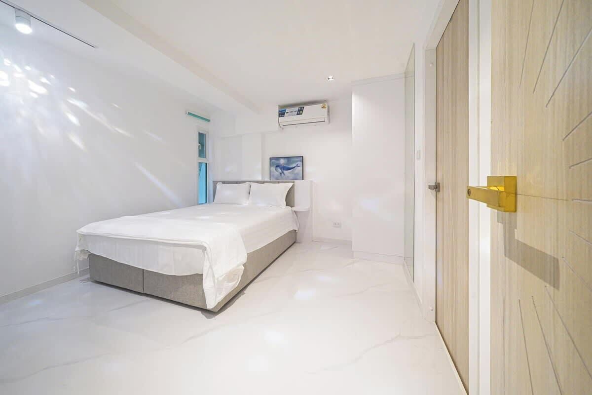 10 bedrooms, WiFi, bed sheets