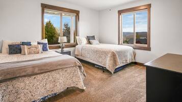 4 bedrooms, free WiFi, bed sheets