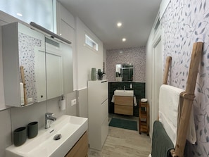 Shower, hair dryer, towels - Apartamerica Garden Apartment, 150 Metres From The (Playa de Las Americas)