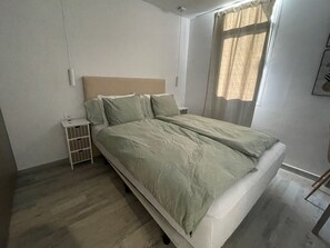 Zimmersafe, Bügeleisen/Bügelbrett, Reisekinderbett, kostenloses WLAN
