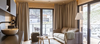 Premium suite with 2 bedrooms & wellness area