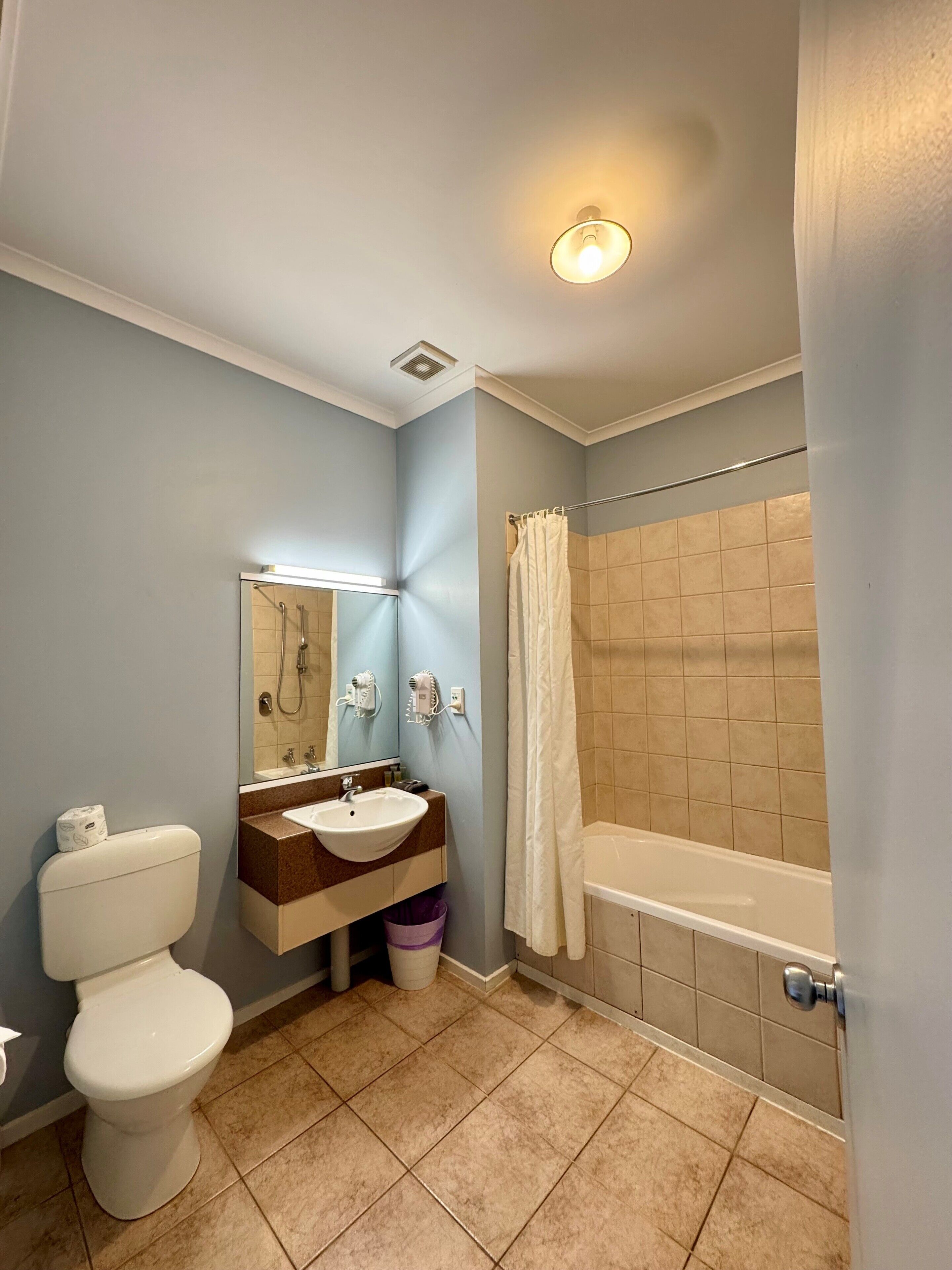 Classic Single Room | Bathroom