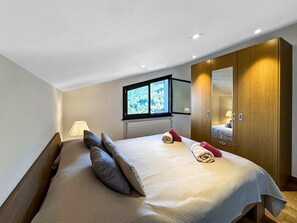 2 chambres, fer et planche à repasser, Wi-Fi gratuit, draps fournis