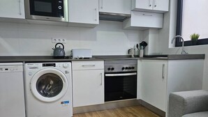 Coffee/tea maker, fridge, microwave, oven - 644a4 Aptos Aptio Estudio 2p (Oviedo)