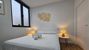 Iron/ironing board, free WiFi, bed sheets - 644a4 Aptos Aptio Estudio 2p (Oviedo)