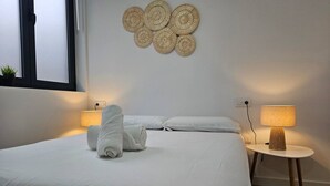 Iron/ironing board, free WiFi, bed sheets - 644a4 Aptos Aptio Estudio 2p (Oviedo)