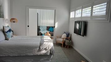 1 chambre, fer et planche à repasser, accès au Wi-Fi (inclus)