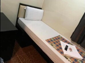 Basic Single Room | Free WiFi