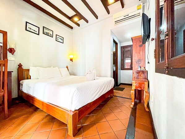 Desk, free WiFi - KhongKham Hotel (Luang Prabang)