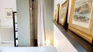 3 slaapkamers, een bureau, gratis wifi, beddengoed