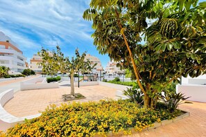 Property grounds - Nice apartment with shared pool (Roquetas de Mar)