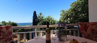 Seaside Apartments Hrkać - Studio Apartment with Terrace and Sea View 3