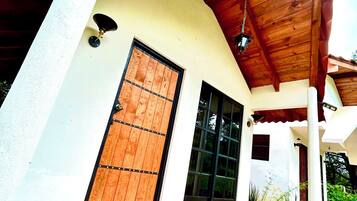 Basic Cabin, Garden View | Down comforters, free WiFi, bed sheets