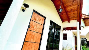 Basic Cabin, Garden View | 1 bedroom, down comforters, free WiFi, bed sheets