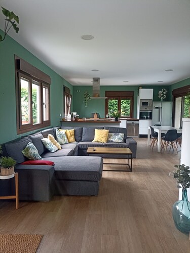 Casa con Jardín a 1 km Playa