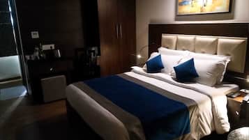 In-room safe, iron/ironing board, free WiFi, bed sheets
