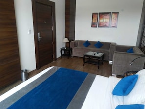 In-room safe, iron/ironing board, free WiFi