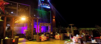 JB SKY HITON INN