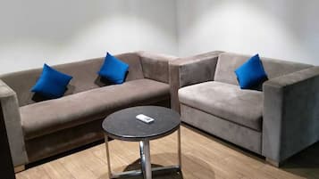 Habitación individual estándar | Área de sala de estar