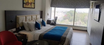 JB SKY HILTON INN