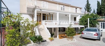 Apartments Villa Nikol - Two Bedroom Apartment with Sea View (APT 4)