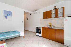 Kühlschrank, Ofen, Herdplatte