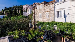 Property grounds - Holiday Home Avantgarde - Two Bedroom Holiday Home with Terrace and Sea View (Dubrovnik)