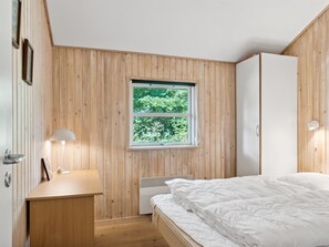 3 bedrooms, Internet