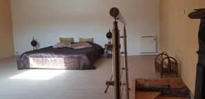 3 slaapkamers, een strijkplank/strijkijzer, beddengoed