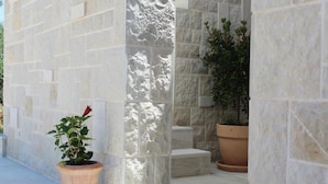 Unclassified image, 5 of 43, button - Villa Vera -Three Bedroom Villa with Swimming pool (Loviste)