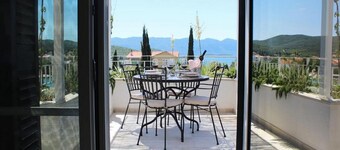 Villa Vera -Three Bedroom Villa with Swimming pool