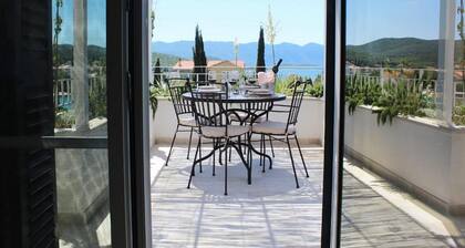 Villa Vera -Three Bedroom Villa with Swimming pool