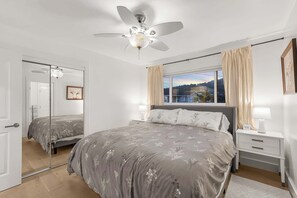 3 bedrooms, desk, iron/ironing board, free WiFi - @Marbella Lane-Oceanfront Retreat w/ Stunning View (Pacifica)