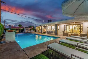 Pool - The Kensington| Luxe 4BR | Pool | Al-Fresco Living (Scottsdale)