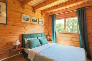 Chalet, Valley View | Blackout curtains, free WiFi