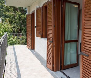 Deluxe Apartment, 2 Bedrooms, Non Smoking, Balcony | Balcony