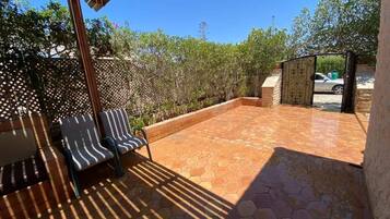 Villa | Terrace/patio