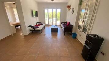 Villa | 3 bedrooms, bed sheets