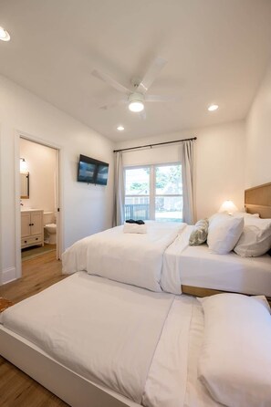 3 soverom, strykejern/-brett, wi-fi og sengetøy