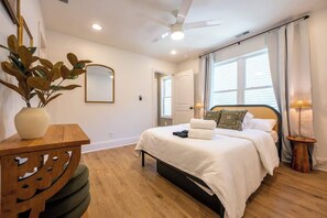 3 bedrooms, iron/ironing board, WiFi, bed sheets