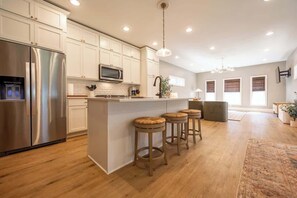 Fridge, microwave, oven, stovetop - Downtown Indy | Modern Build | 3BR & 3BA (Indianapolis)