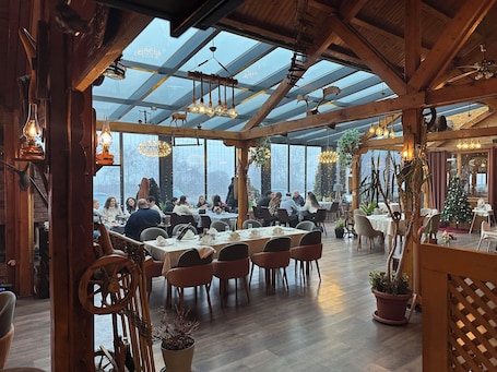 Restaurant. Antika Hotel