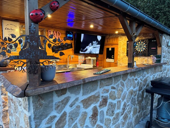 Bar (in der Unterkunft)