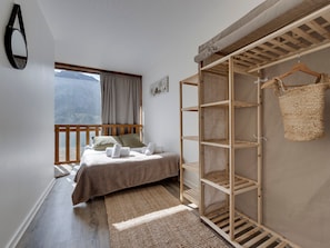 4 bedrooms, free WiFi, bed sheets - Tignes le Lac 5-room spacious duplex, quiet central area, Wi-Fi included (Tignes)