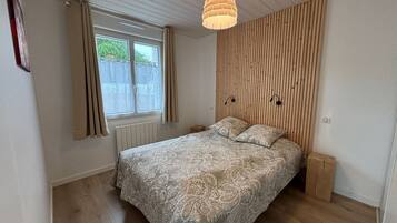 2 多间卧室、免费 WiFi