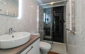 Douche, sĂšche-cheveux