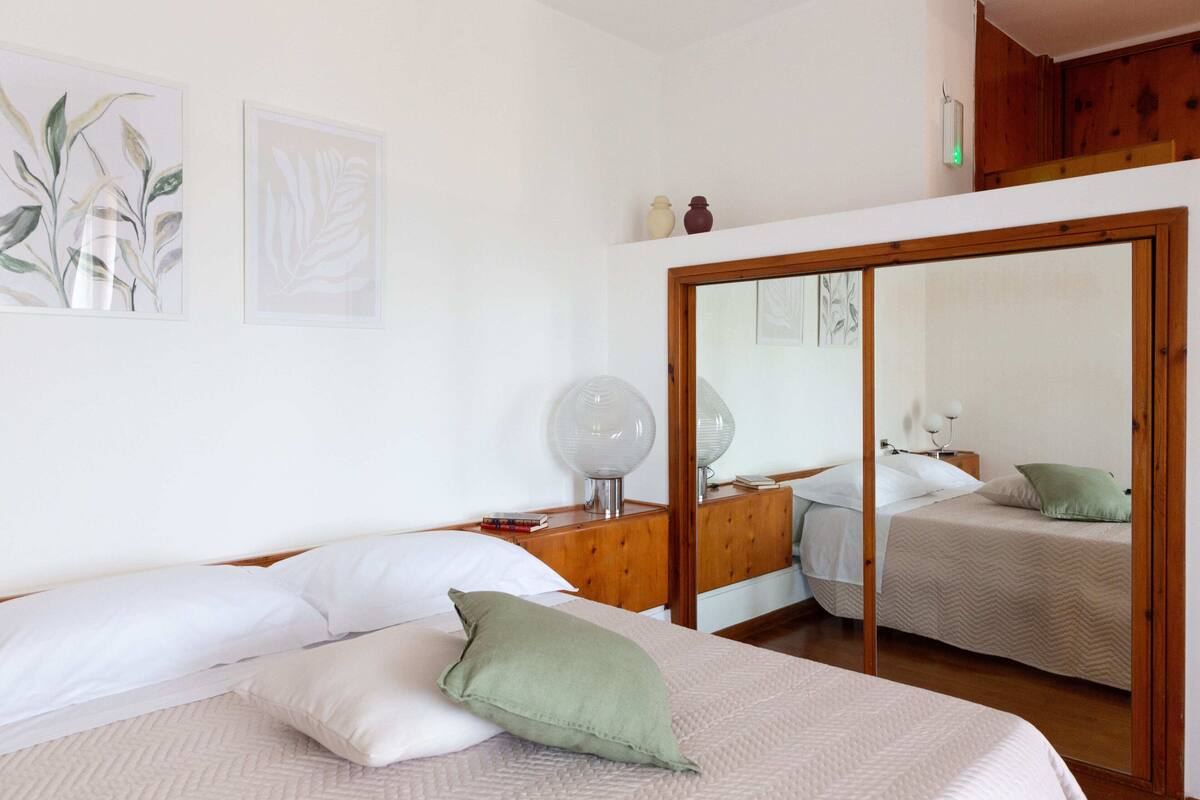 Deluxe kamer, 1 twee- of 2 eenpersoonsbedden | Een laptopwerkplek, gratis wifi, beddengoed