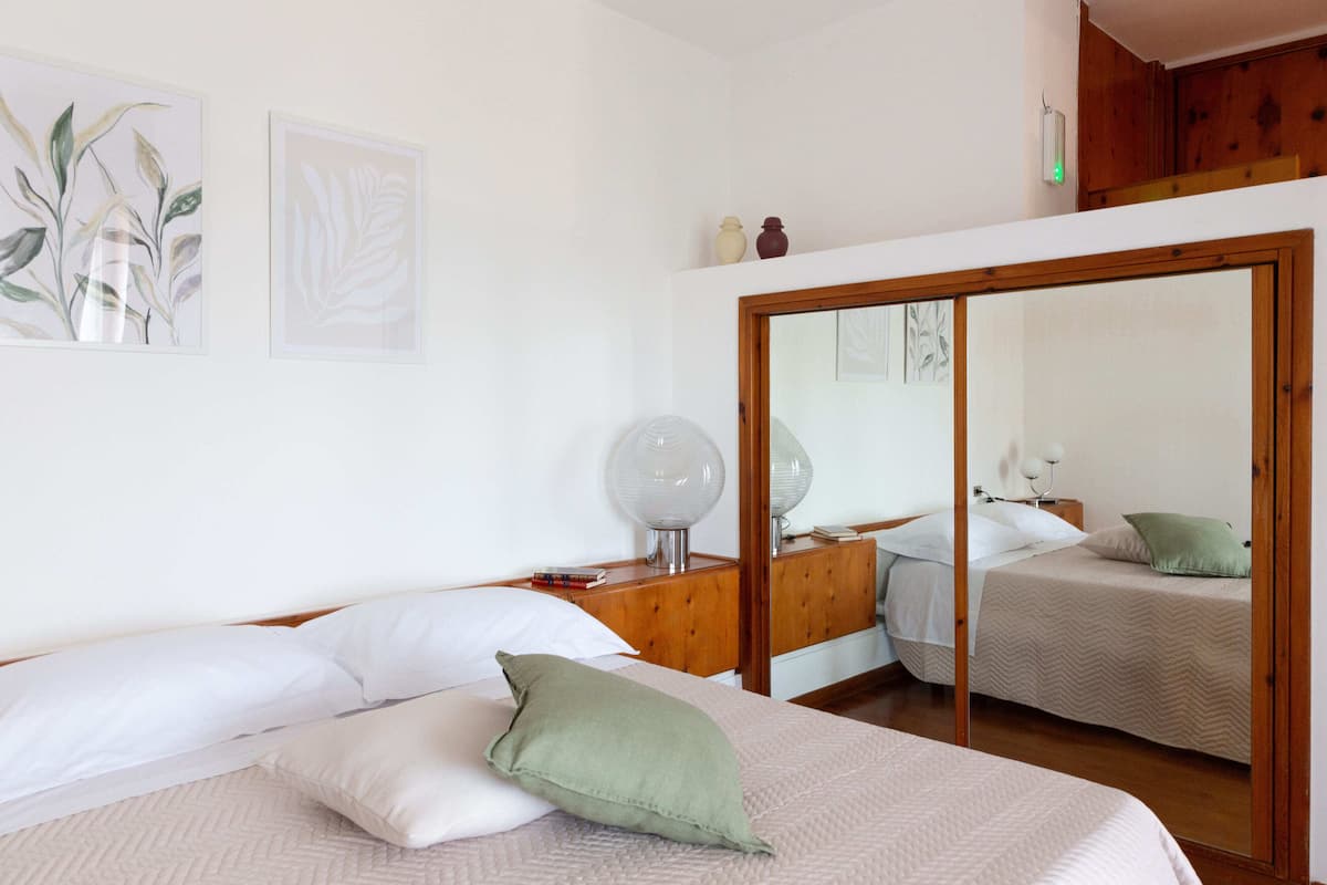 Leccino Camera deluxe con letto matrimoniale | 2 slaapkamers, een laptopwerkplek, gratis wifi, beddengoed